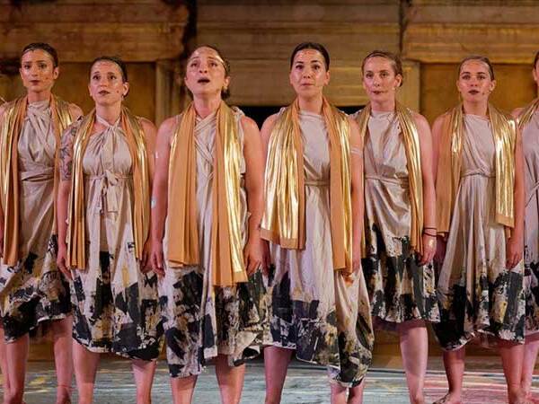 medea_600x450_crop_478b24840a